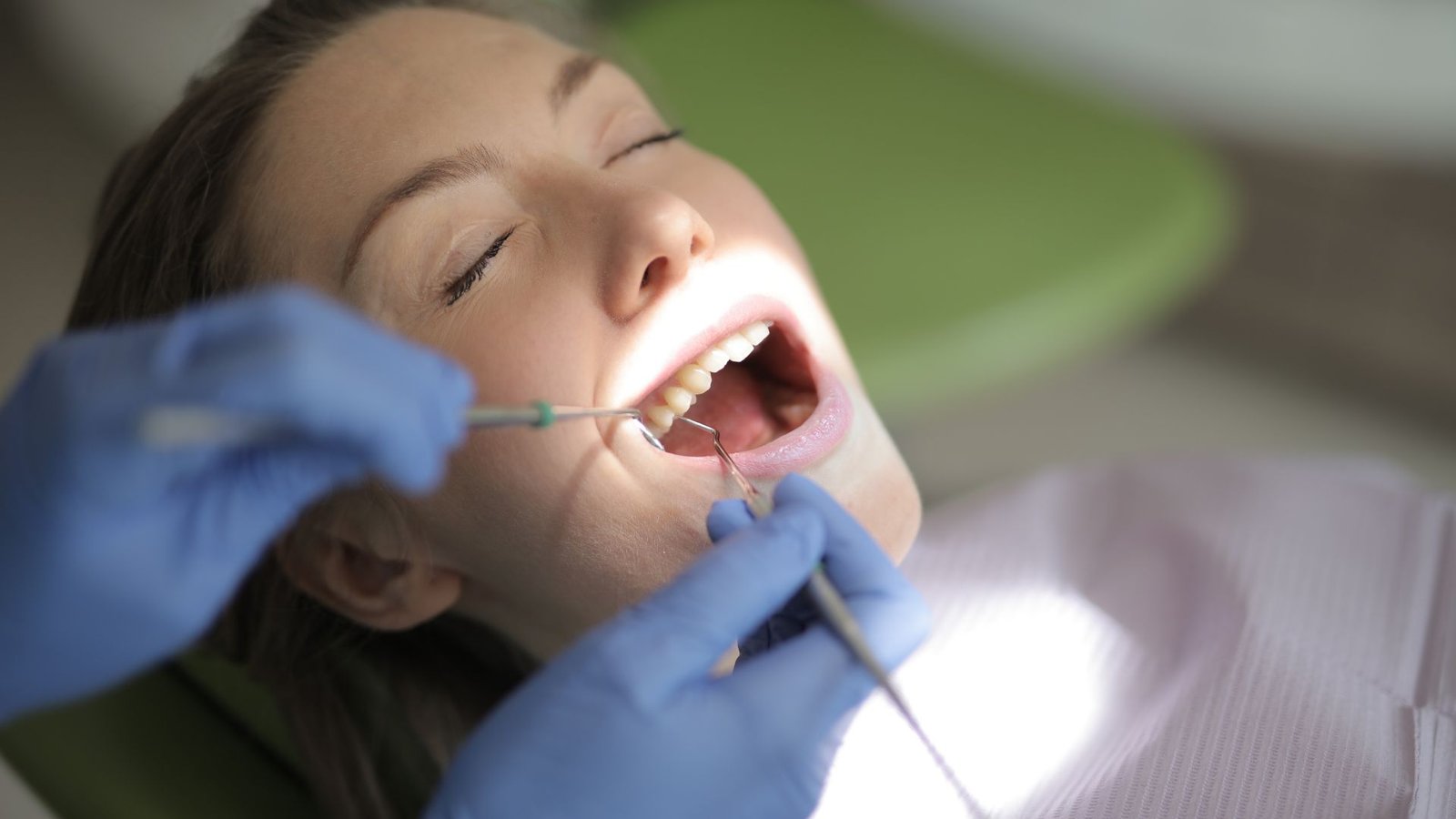 Melhor dentista para implante dentário em Ribeirão Preto: etapas, candidatos e cuidados com a Mairake Odontologia.